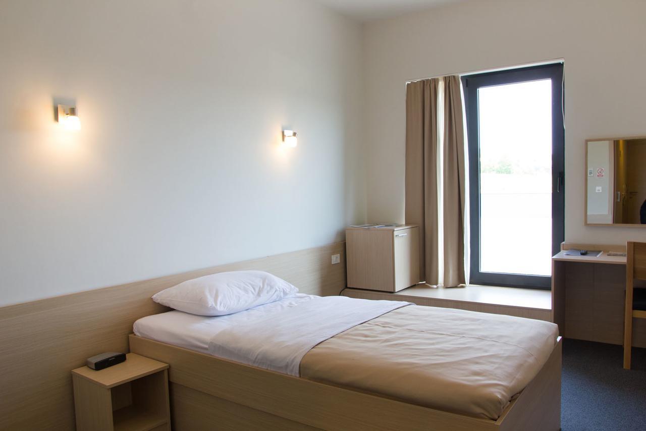 Hotel Lika Sjever Brinje 외부 사진